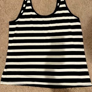 Women’s Lane Bryant tank top in size 18/20.